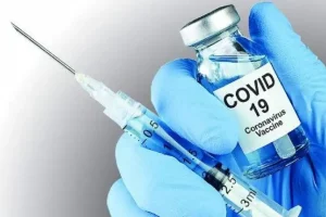 15-18 साल के किशोरों को लगेगी Covaxin vaccine, बूस्टर डोज के लिए इनते महीने का गैप जरूरी