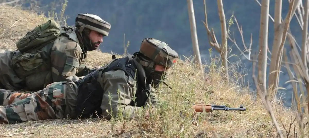Jammu Kashmir: उरी को फिर से हमले की फिराक में थे आतंकी, सेना ने एक को जिंदा पकड़ा दूसरे को किया ढेर