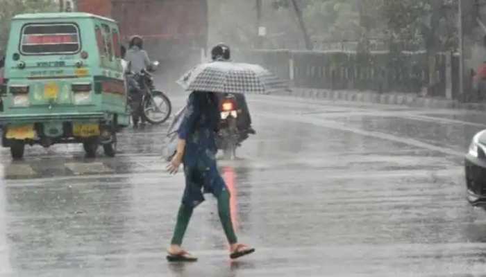 Weather Update: बिहार-UP में आज बरसेंगे बादल, दिल्ली में गर्मी और करेगा टॉर्चर, जानें- कब कहां आएगा मानसून?
