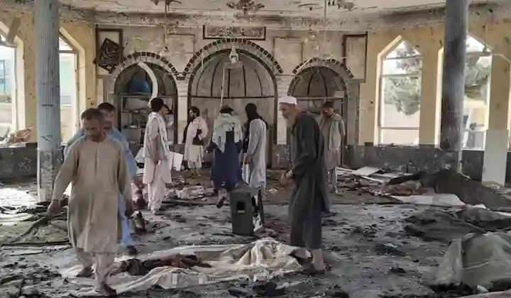 Taliban की दुखती रग पर ISIS का एक और हमला, कुंदुज की शिया मस्जिद में बम धमाका, 100 से ज्यादा नमाजियों की मौत