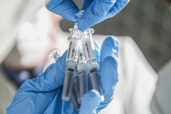 Covid-19 Latest Update: जानिए 1 मार्च से किसको, कैसे और कितने में लगेगा कोरोना टीका