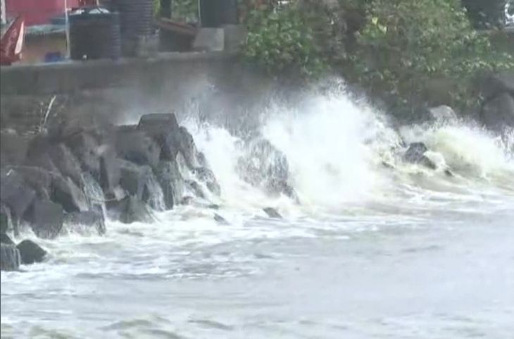 Goa के तट से टकराया Cyclone Tauktae, कर्नाटक में 4 की मौत, इन राज्यों में हाई अलर्ट जारी