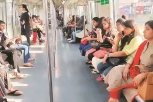 Delhi Metro में सफर करने वाली महिलाओं के लिए खुशखबरी, DMRC देगी नकद राशि का इनाम, बस करना होगा ये काम…