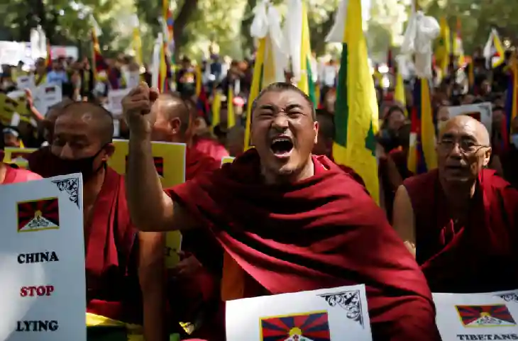 Tibet में Dalai Lama के समर्थकों को खोज-खोजकर गिरफ्तार कर रहा ड्रैगन- सिर्फ फोटो रखने पर दो बहनों को उठा ले गई पुलिस