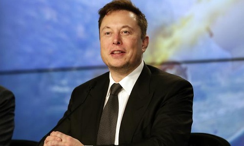Elon Musk के पास जानें कौन सी थी सबसे पहली कार ?, 12 साल की उम्र में बने बिजनेसमैन, आज पृथ्वी के अलावा मंगल ग्रह पर भी करते है राज