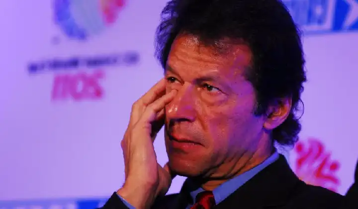 FATF के एक्शन के बाद टूटी पाकिस्तान की रीढ़ की हड्डी- बैंकों से कर्ज तो दूर आलू-प्‍याज तक नहीं खरीद पाएंगे Imran Khan