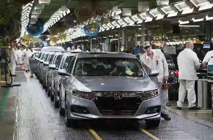 Maruti-Tata संग कई बड़ी कंपनियों की Honda ने बढ़ाई टेंशन, इन कारों के दामों में की 35 हजार से ज्यादा की कटौती