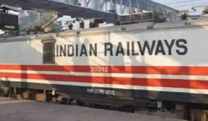 Indian Railway Recruitment 2022: न कोई इंटरव्यू न कोई एग्जाम, 10वीं पास वालों की रेलवे कर रहा सीधे भर्ती