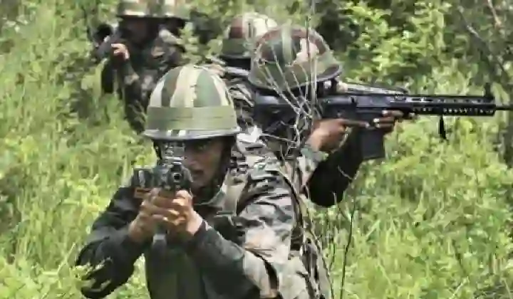 Jammu-Kashmir: आतंकियों की खैर नहीं, बड़े पैमाने पर सर्ज ऑपरेशन, जंगलों से खोज-खोज कर मार रही सेना