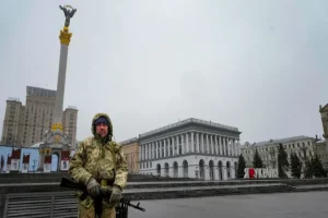 Russia-Ukraine War 9th Day: रूस ने उड़ा दिया एटमी पॉवर प्लांट, ब्लैकमेल कर रहे हैं पुतिन, यूरोप में आ गई तबाही- देखें क्या-क्या परोस रहे हैं खबरिया चैनल