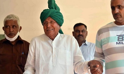 Haryana के पूर्व सीएम Om prakash Chautala ने 86 साल की उम्र में दिया हाईस्कूल का इम्तिहान!