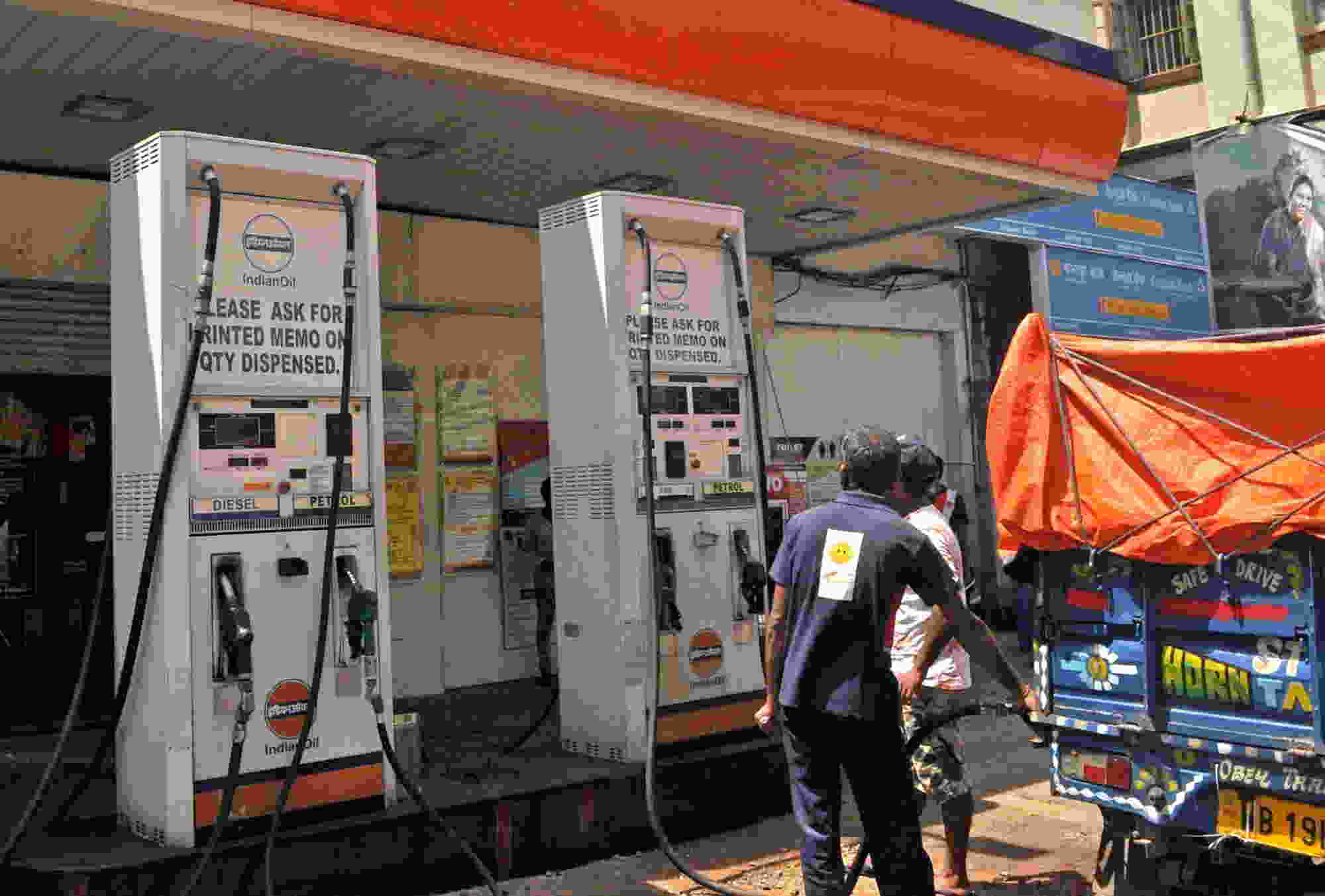Petrol, Diesel Price Today: पेट्रोल, डीजल के दाम 3 दिन बाद फिर बढ़े, जानिए नया रेट