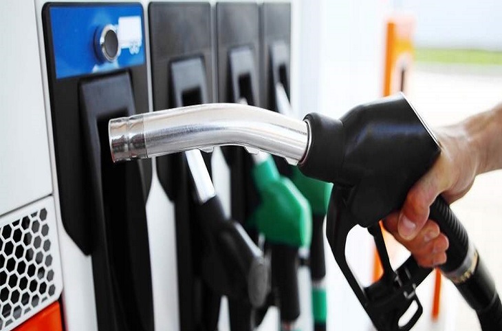 Petrol-Diesel Price: आम आदमी को मिल सकती है राहत! इतना घट सकता है पेट्रोल-डीजल का दाम