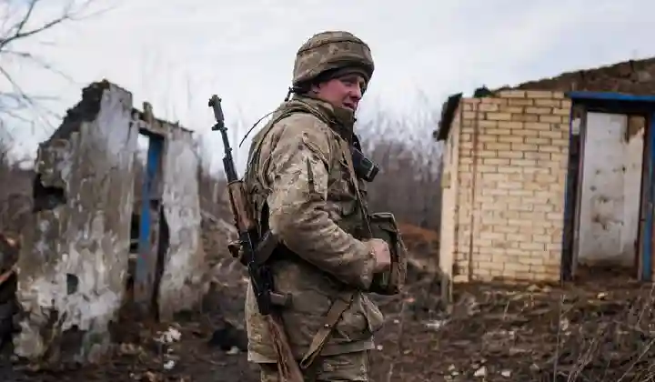 यूक्रेन पर ‘न्यूक्लियर’ का खतरा! रूसी हमले में लोगों के शरीर के उड़े चीथड़े, देखें Viral Video
