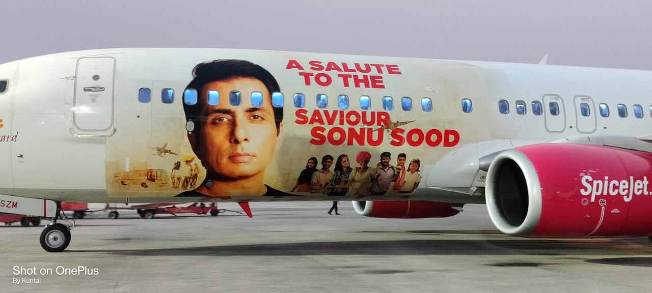 Spicejet features Sonu Sood: स्पाइसजेट ने ‘सेवियर’ सोनू सूद को अनोखे अंदाज में किया सलाम, विमान पर लगाई तस्वीर