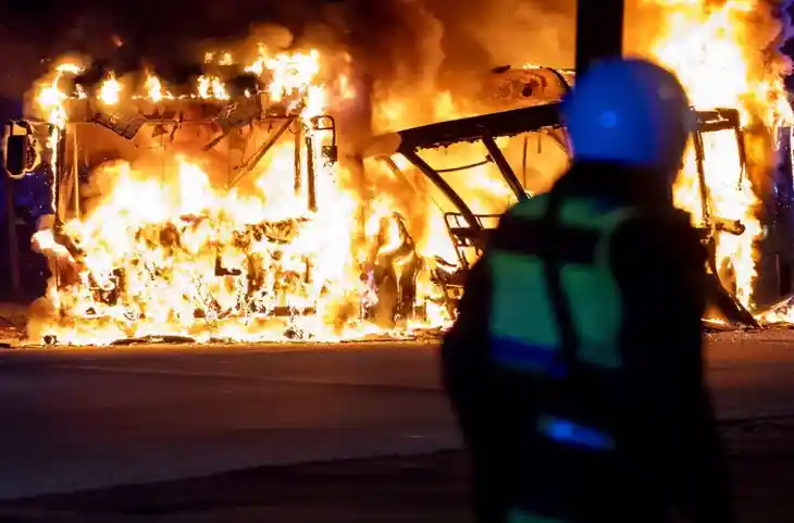 Sweden Communal Riots: स्वीडन में क्यों भड़की मुसलमानों के खिलाफ हिंसा, क्यों जलाई जा रही है कुरान!