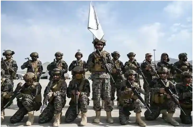 दुनिया के लिए खतरे की घंटी! खुद की आर्मी बना रहा तालिबान, एक लाख लोगों को दी जाएगी ट्रेनिंग
