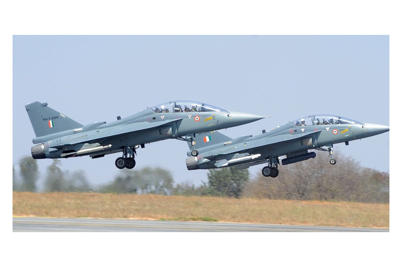 एयरस्ट्राइक के लिए भारत के पास आया नया लड़ाकू विमान, पाकिस्तान के उड़े होश
