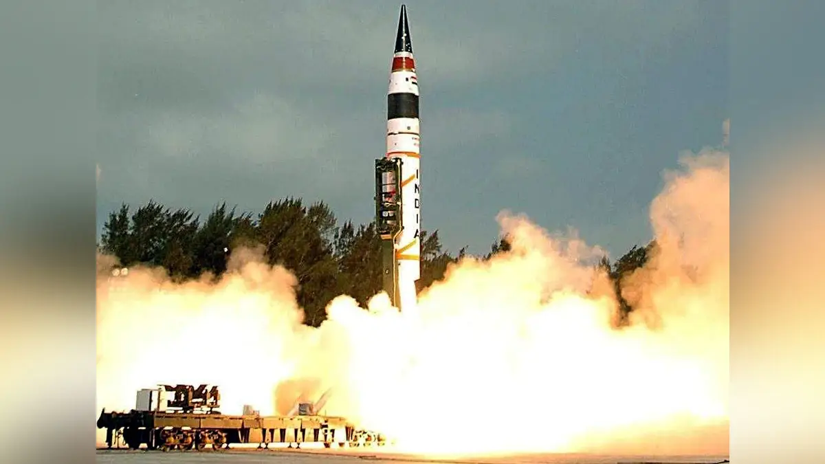 पाकिस्तान-चीन में दहशत, भारत ने अग्नि 5 मिसाइल का किया सफल परीक्षण, परमाणु बम ले जाने में सक्षम