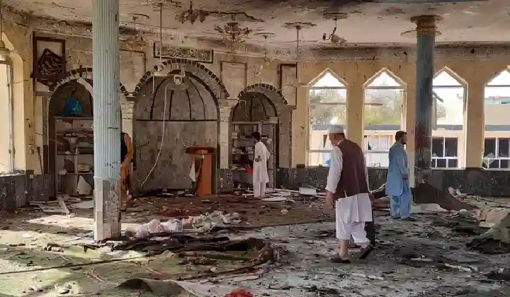 देखें पाकिस्तान हमलावरों का घातक प्लान, पहले मारी इंस्पेक्टर को गोली, बाद में पेशावर मस्जिद को बम से उड़ाया