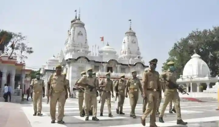 CM Yogi के गोरखनाथ मंदिर पर आतंकी हमला! कुछ दिन पहले ही Lady Don ने दी थी बम से उड़ाने की धमकी