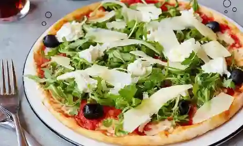 Pizza Recipe: पिज्जा खाने का हैं मन तो घर पर इस लेटेस्ट रेसिपी से ऐसे करें तैयार, खाने में आ जाएगा स्वाद