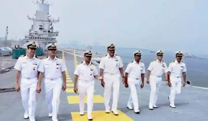 Indian Navy Recruitment 2022: इंडियन नेवी में निकली बंपर वैकेंसी, जानें कैसे होगा सलेक्शन, देखें डिटेल्स
