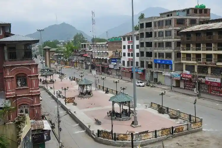 Jammu-Kashmir में मुस्लिम देश खोल रहे फैक्ट्री-कारखाने, चीन-पाकिस्तान को लग रही मिर्ची