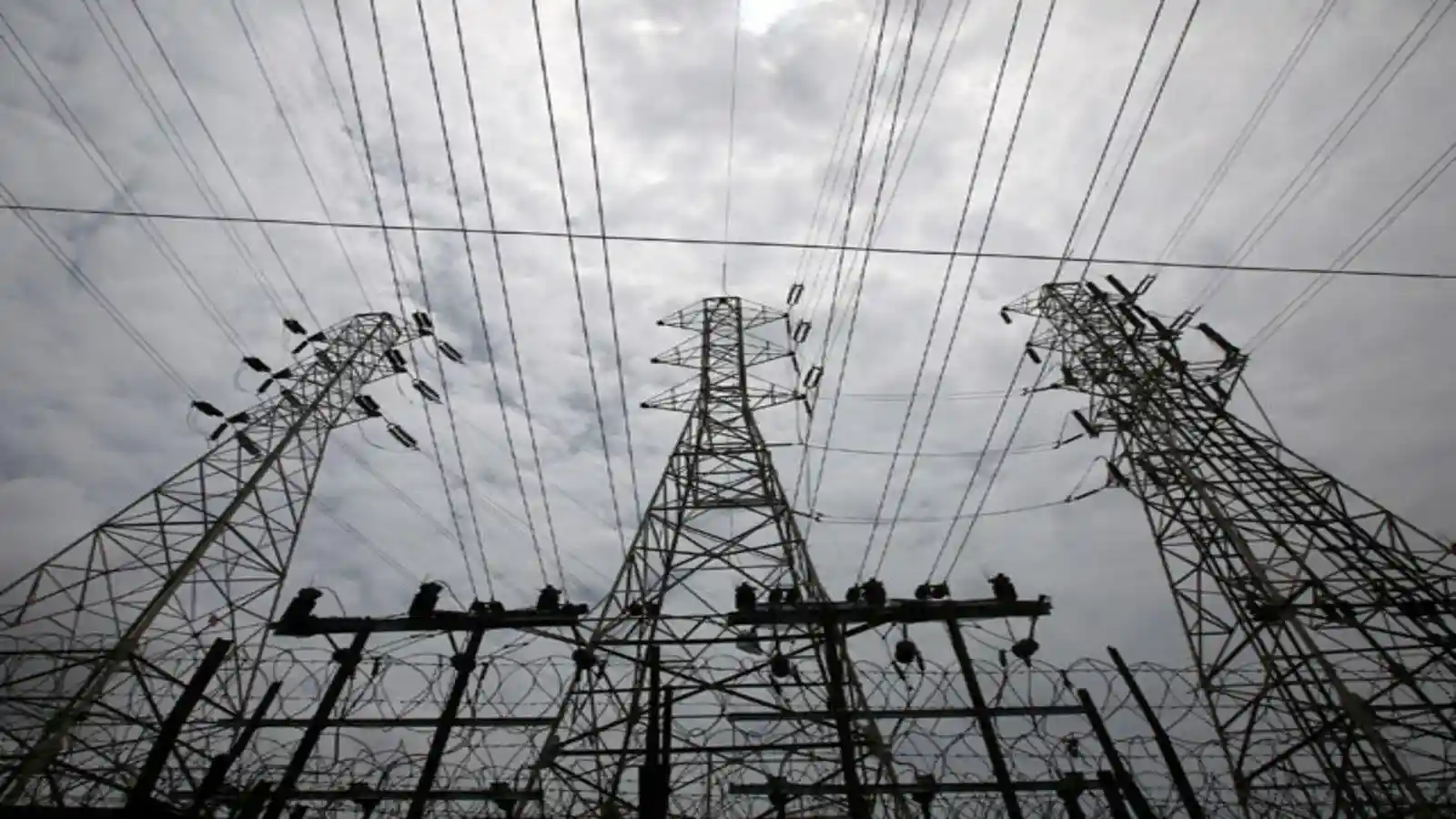बड़ी खबर: घोर बिजली संकट से घिर सकता है भारत, बड़े पावर प्लांट्स के पास सिर्फ चार दिनों का कोयला