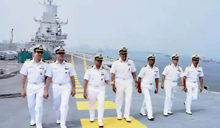 Indian Navy Recruitment 2021: 12वीं पास वाले अब नेवी में बन सकते हैं अफसर, 60% होने चाहिए नंबर, ऐसे करें अप्लाई