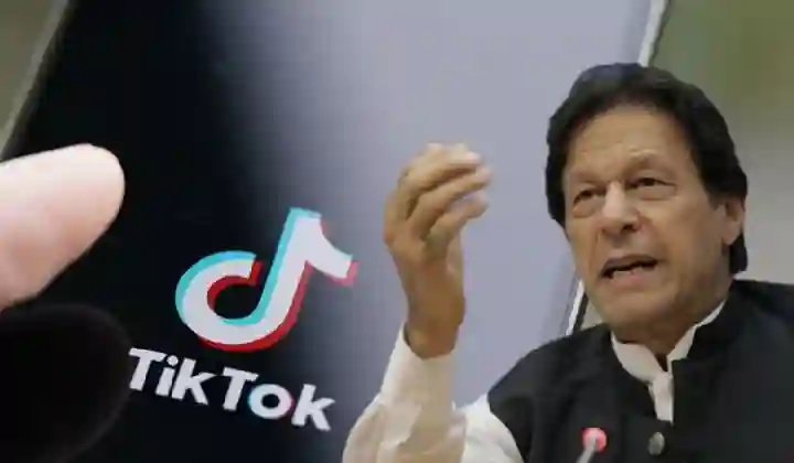 चीन की धमकी से डरा पाकिस्तान, इमरान खान ने चौथी बार TikTok से हटाया बैन, देखें रिपोर्ट