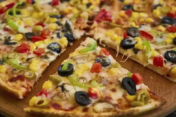 Pizza Recipe: ओवन का स्टाइल हुआ पुराना, सिर्फ पांच मिनट में घर पर इस सीक्रेट रेसिपी से बनाएं पिज्जा