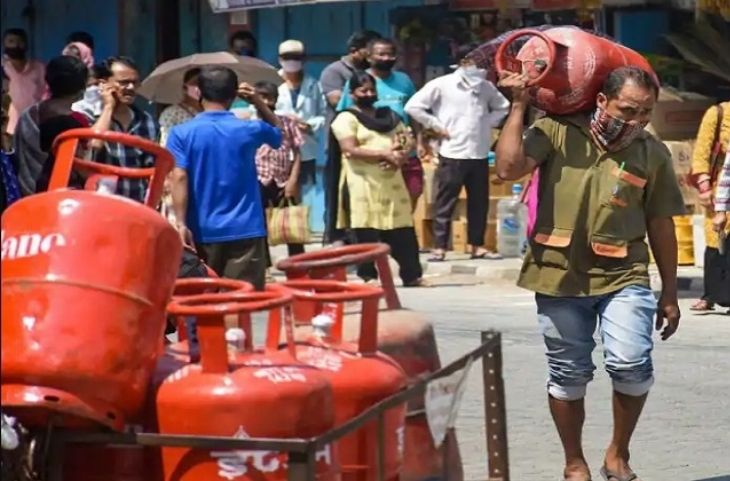 Free LPG Connection: इस महीने सरकार दे रही है मुफ्त में रसोई गैस कनेक्शन- ऐसे उठाएं लाभ