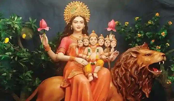 Chaitra Navratri 2022: नवरात्रि के पांचवे दिन होती है स्कंदमाता की पूजा, देखें किस चीज का भोग लगाने से प्रसन्न होगी मां