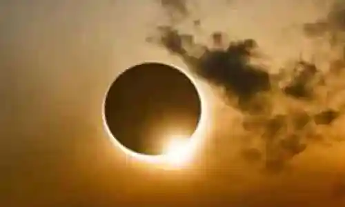 बुरी शक्तियों से इन राशि वालों को बचाएगा ‘सूर्य ग्रहण’, काला साया हटाकर पहुंचाएगा जबरदस्त फायदे