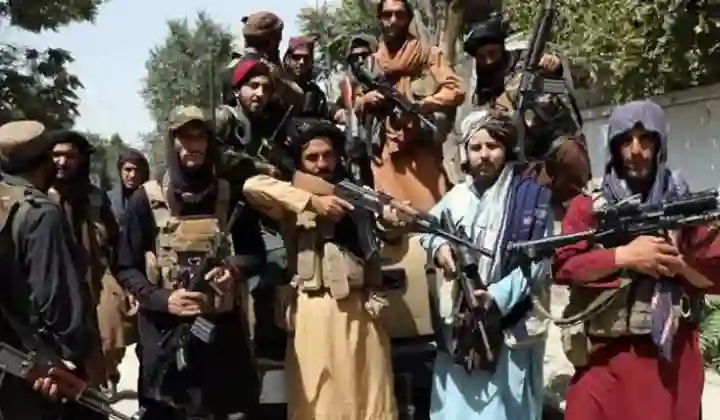 तालिबान को अफगान सैनिकों का डर! चुन-चुन कर रहा उतार रहा मौत के घाट, देखें वीडियो