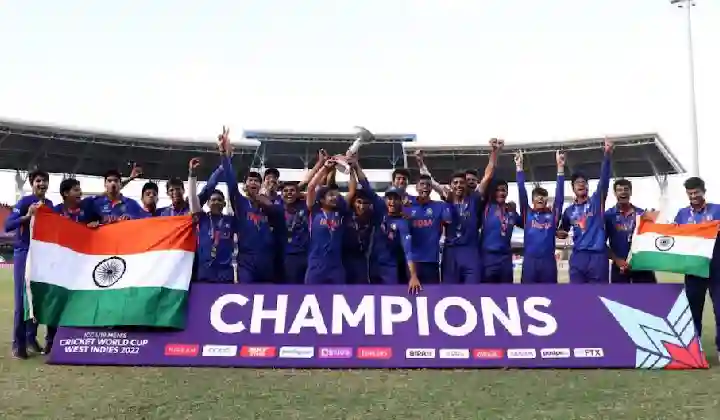 इन 10 फोटोज में देखें टीम इंडिया की शानदार जीत, भारत ने इंग्लैंड से छीना वर्ल्ड चैम्पियन का खिताब