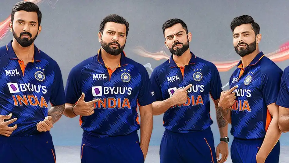 T20 World Cup 2021: नई जर्सी में नए जोश के साथ उतरेगी टीम इंडिया, नेवी ब्लू कलर में चमक रही विराट की टीम