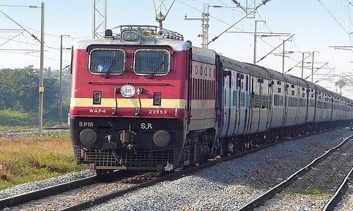 Indian Railway: फिर से पटरी पर दौड़ेंगी एक्‍सप्रेस समेत ये ट्रेनें, टिकिट बुक करने से पहले देखें टाइम-टेबल और लिस्ट