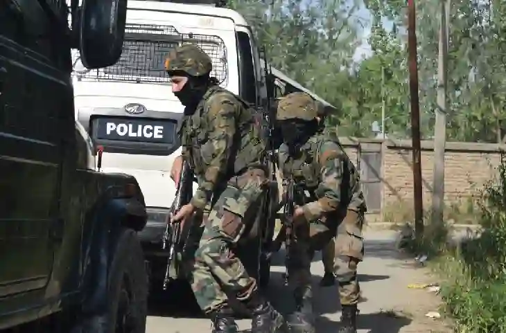 भारतीय फौज ने कश्मीर में 2 पाकिस्तानी दहशतगर्दों समेत मार गिराए 6 आंतकवादी, ऑल आउट जारी