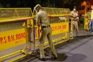 दिल्ली में Night Curfew समेत सभी पाबंदियों को लेकर बड़ा कदम, देखें- रात में कब तक खुले रहेंगे रेस्‍टोरेंट और दुकानें