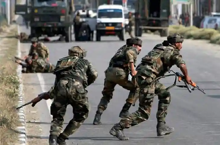 जम्मू-कश्मीर: घाटी की गूंज पहुंची बॉर्डर पार, तीन आतंकियों के मौत से डरी इमरान खान की सेना!
