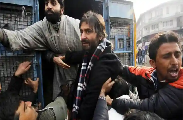 Jammu-Kashmir के लोग जिसे अपना नेता मान रहे थे वो निकला आतंकी, भरी अदालत में Yasin Malik ने कहा- हां मैं आतंकी गतिविधियों में शामिल था