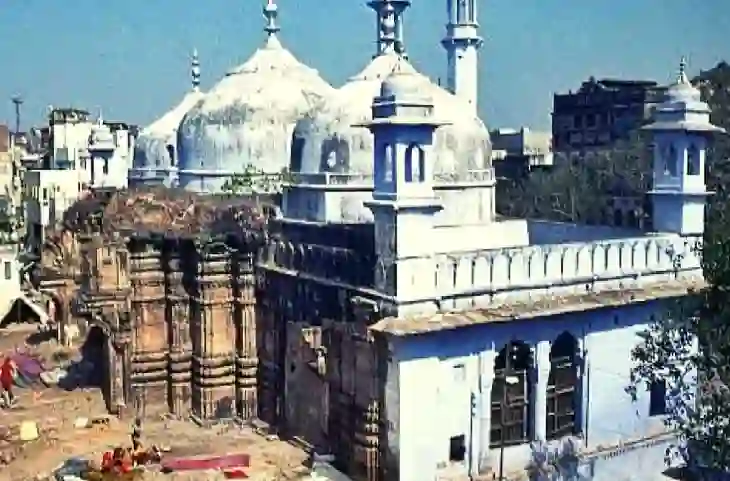 Gyanvapi मस्जिद का ताला तोड़कर होगी वीडियोग्राफी, मौलाना की हठधर्मी पर कोर्ट का रुख सख्त- आगे क्या होगा देखें रिपोर्ट