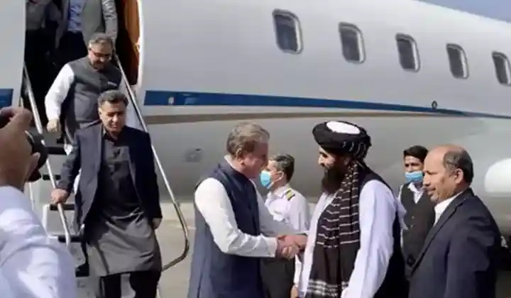 इमरान खान के विदेश मंत्री और ISI चीफ भागे-भागे पहुंचे काबुल