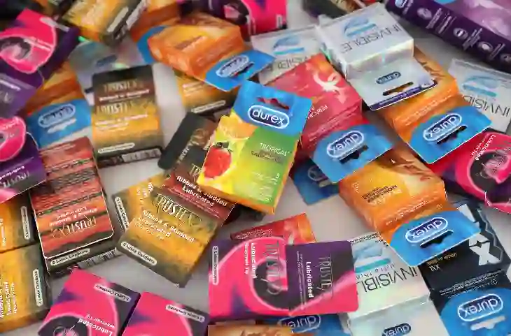 पश्चिमी देशों के अफवाह के चक्कर में Russia में अचानक बढ़ गया condom का मांग- देखें कैसे