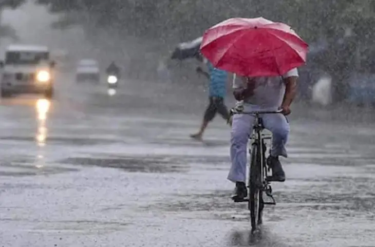 Weather Today: दिल्ली में हल्की बारिश तो यूपी में उमस से लोगों को होना पड़ेगा परेशान, जाने पंजाब से राजस्थान तक कैसा रहेगा मौसम