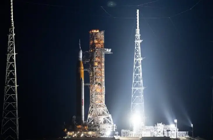 NASA का शक्तिशाली ‘मून रॉकेट’ उड़ान भरने को तैयार, जानें क्या है मिशन