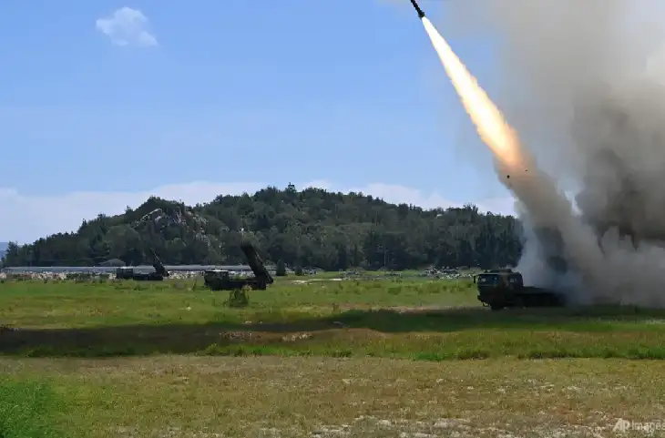 सैन्य अभ्यास के बहाने भड़का रहा ड्रैगन, Taiwan की जमीन पर दागी मिसाइलें