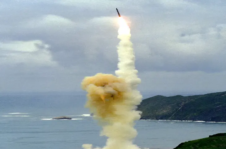 Biden ने Minuteman मिसाइल किस पर छोड़ी, रूस या चीन- देखें रिपोर्ट